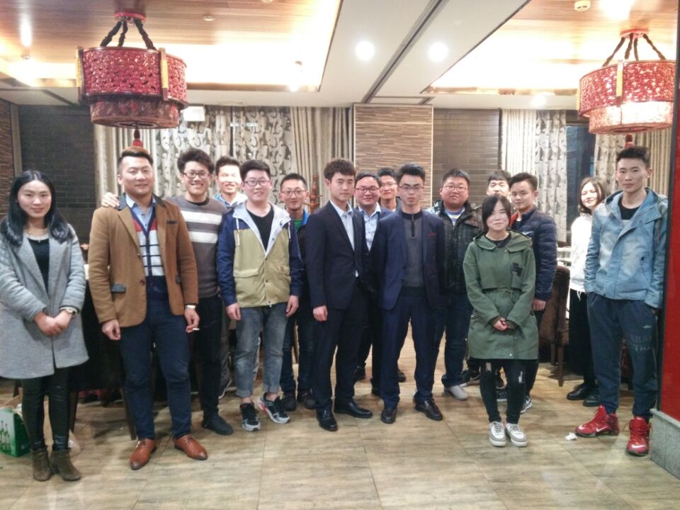 校園團隊合影
